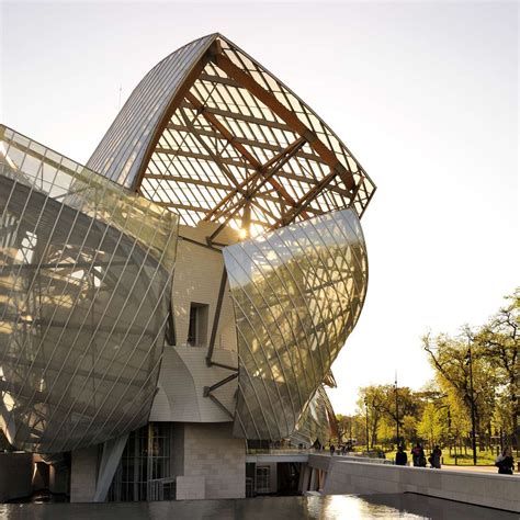 fondation louis vuitton bag|fondation vuitton site officiel.